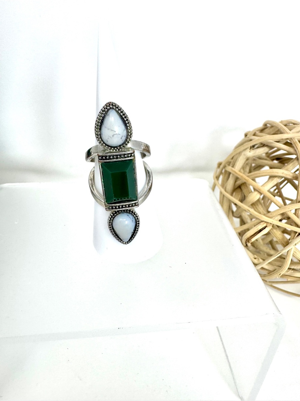 Vintage 925 SSMulti-Stone Statement Ring - Green Onyx & White Howlite